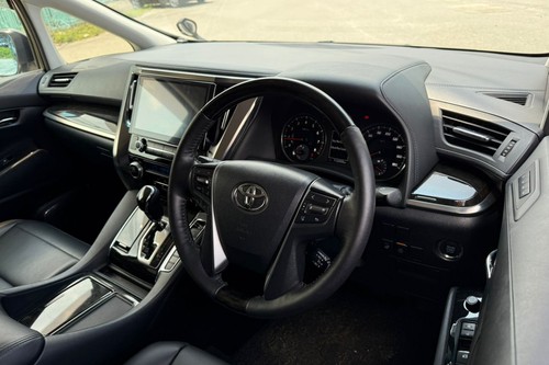 2015 Toyota Alphard 2.5 SA Terpakai