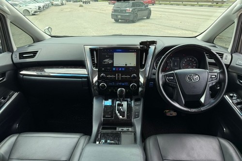 2021 Toyota Alphard 2.5 SC Terpakai