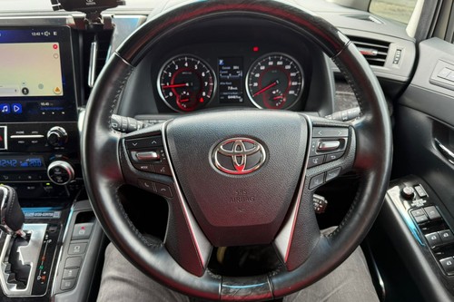 2021 Toyota Alphard 2.5 SC Terpakai