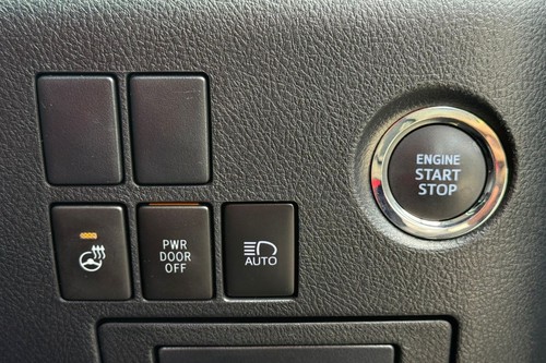 2021 Toyota Alphard 2.5 SC Terpakai