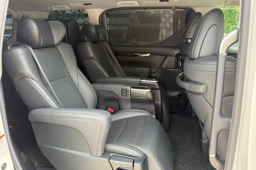 2021 Toyota Alphard 2.5 SC Terpakai