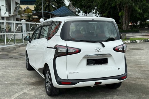 2018 Toyota Sienta 1.5 V AT Terpakai