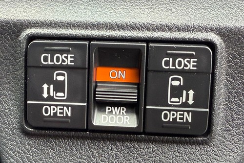 2018 Toyota Sienta 1.5 V AT Terpakai