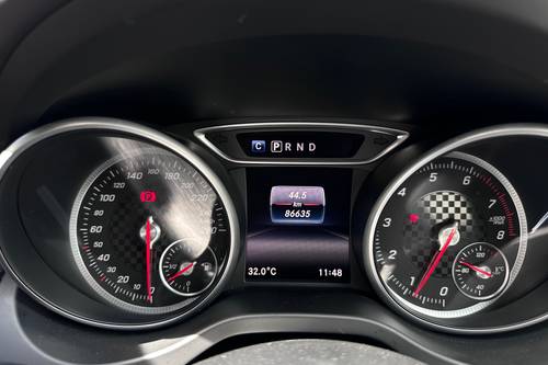 2015 Mercedes Benz A-Class A 200 Progressive Line Terpakai