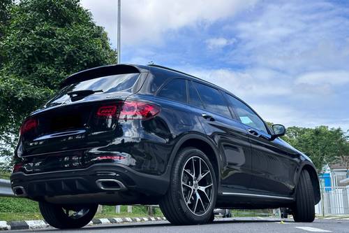 2022 Mercedes Benz GLC-Class 300 AMG Line Terpakai