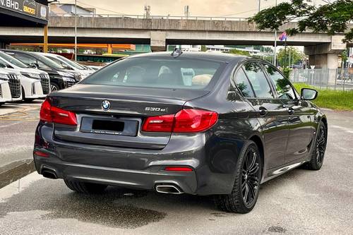 Terpakai 2019 BMW 5 Series Sedan 530e M Sport untuk Dijual