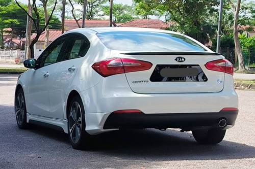 Terpakai 2014 Kia Cerato 2.0L untuk Dijual