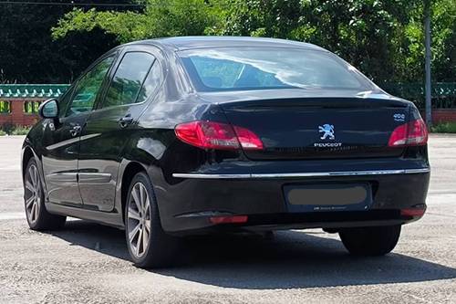 Old 2012 Peugeot 408 Premium