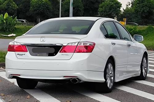 Old 2015 Honda Accord 2.0 VTi-L