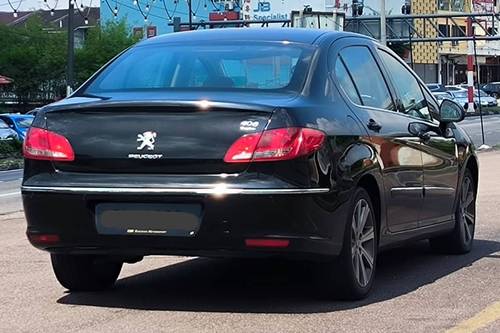 Old 2012 Peugeot 408 Premium