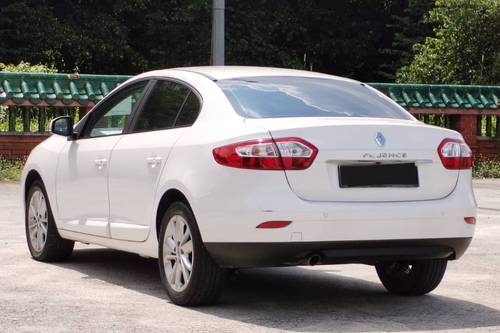 Old 2014 Renault Fluence Dynamique