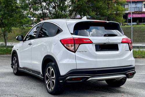 Old 2018 Honda HR-V 1.8L V