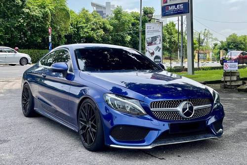 2016 Mercedes Benz C-Class Coupe C 200 AMG Line Terpakai