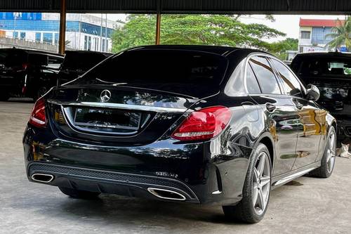 2018 Mercedes Benz C-Class Saloon C200 AMG Line Terpakai