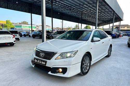 Second hand 2014 Toyota Camry 2.0L GX 