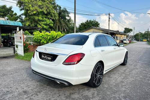 2019 Mercedes Benz C-Class Saloon C200 Avantgarde Line  lama