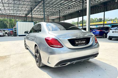 Old 2016 Mercedes Benz C-Class Saloon C 250 AMG Line