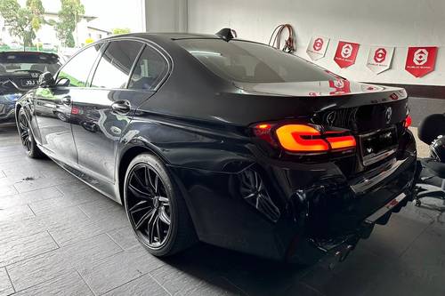 2011 BMW 5 Series Sedan 523i Terpakai