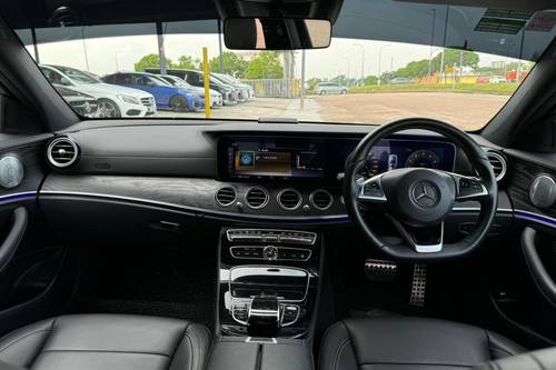 2017 Mercedes Benz E-Class Saloon E 200 Avantgarde Line Terpakai