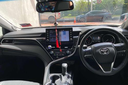 2022 Toyota Camry 2.5V Terpakai