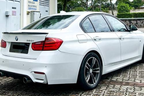 Second hand 2017 BMW 3 Series Sedan 320i Sport 