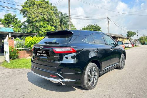 2018 Toyota Harrier 2.0 Luxury Terpakai