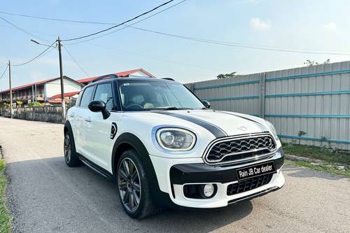 2017 MINI Countryman John Cooper Works  lama