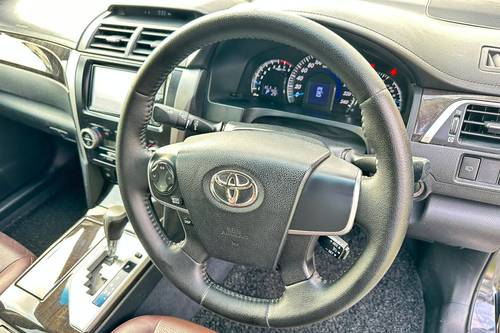 Second hand 2014 Toyota Camry 2.0L GX 