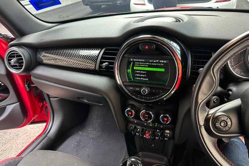 2018 MINI 5 Door Cooper S 5 Door Terpakai