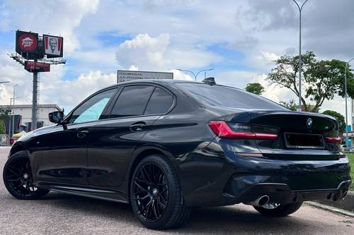 Second hand 2020 BMW 3 Series Sedan 320i Sport 