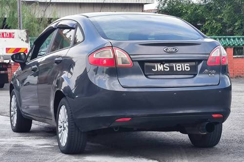 2010 Ford Fiesta Sedan 1.6AT Terpakai