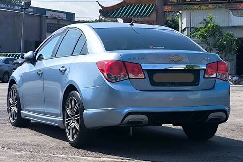 Old 2010 Chevrolet Cruze Sport Edition