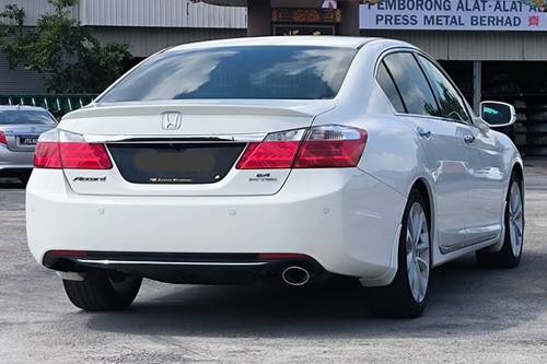 Old 2015 Honda Accord 2.4 A