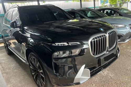 2023 BMW X7 xDrive40i Pure Excellence Terpakai