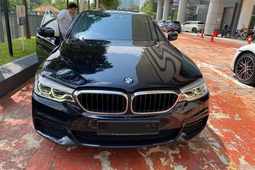 2021 BMW 5 Series Sedan 530i M Sport  lama