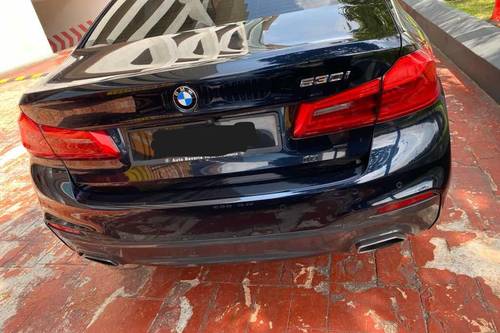 Old 2021 BMW 5 Series Sedan 530i M Sport