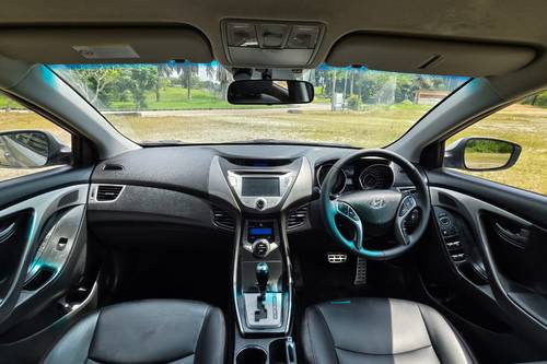 2015 Hyundai Elantra 1.8 Sport Limited Editon Terpakai