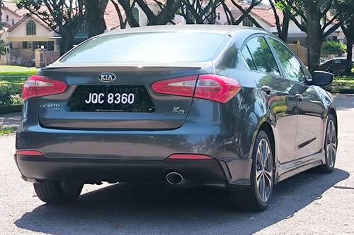 Terpakai 2014 Kia Cerato 2.0L untuk Dijual