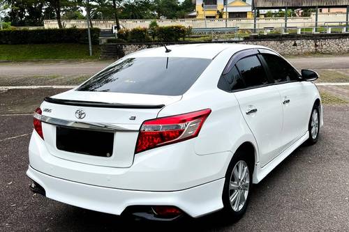 2015 Toyota Vios J Spec Terpakai