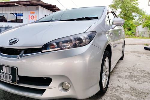 2011 Toyota Wish 1.8 X  lama