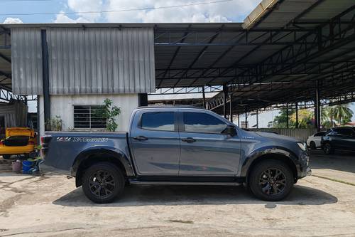 Old 2023 Isuzu D-Max 3.0L 4X4 AT X-Terrain