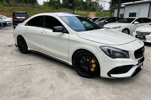 2016 Mercedes Benz CLA-Class Coupe 200 AMG Line Terpakai