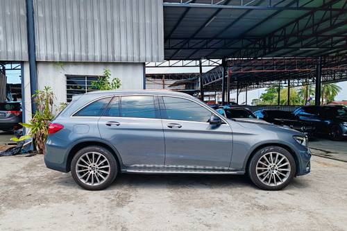 2017 Mercedes Benz GLC-Class 250 4Matic AMG Line Terpakai