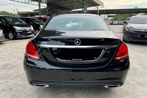 2017 Mercedes Benz C-Class Saloon C 200 AMG Line Terpakai