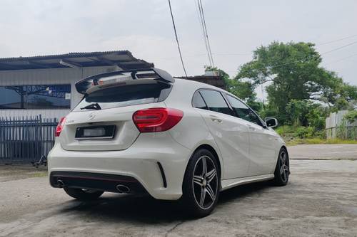 2015 Mercedes Benz A-Class A250 2.0 Terpakai