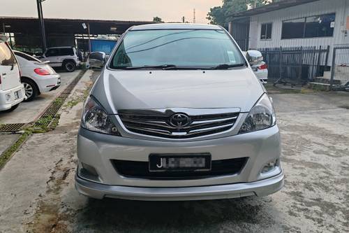 2009 Toyota Innova 2.0E AT Terpakai