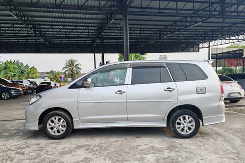 Terpakai 2009 Toyota Innova 2.0E AT untuk Dijual