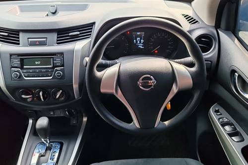 2019 Nissan Navara Double Cab 2.5L SE AT Terpakai