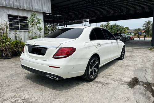 2020 Mercedes Benz E-Class Saloon E200 2.0 Terpakai