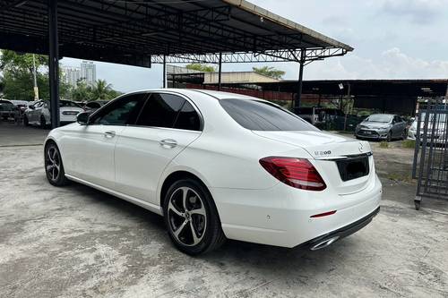 Second hand 2020 Mercedes Benz E-Class Saloon E200 2.0 